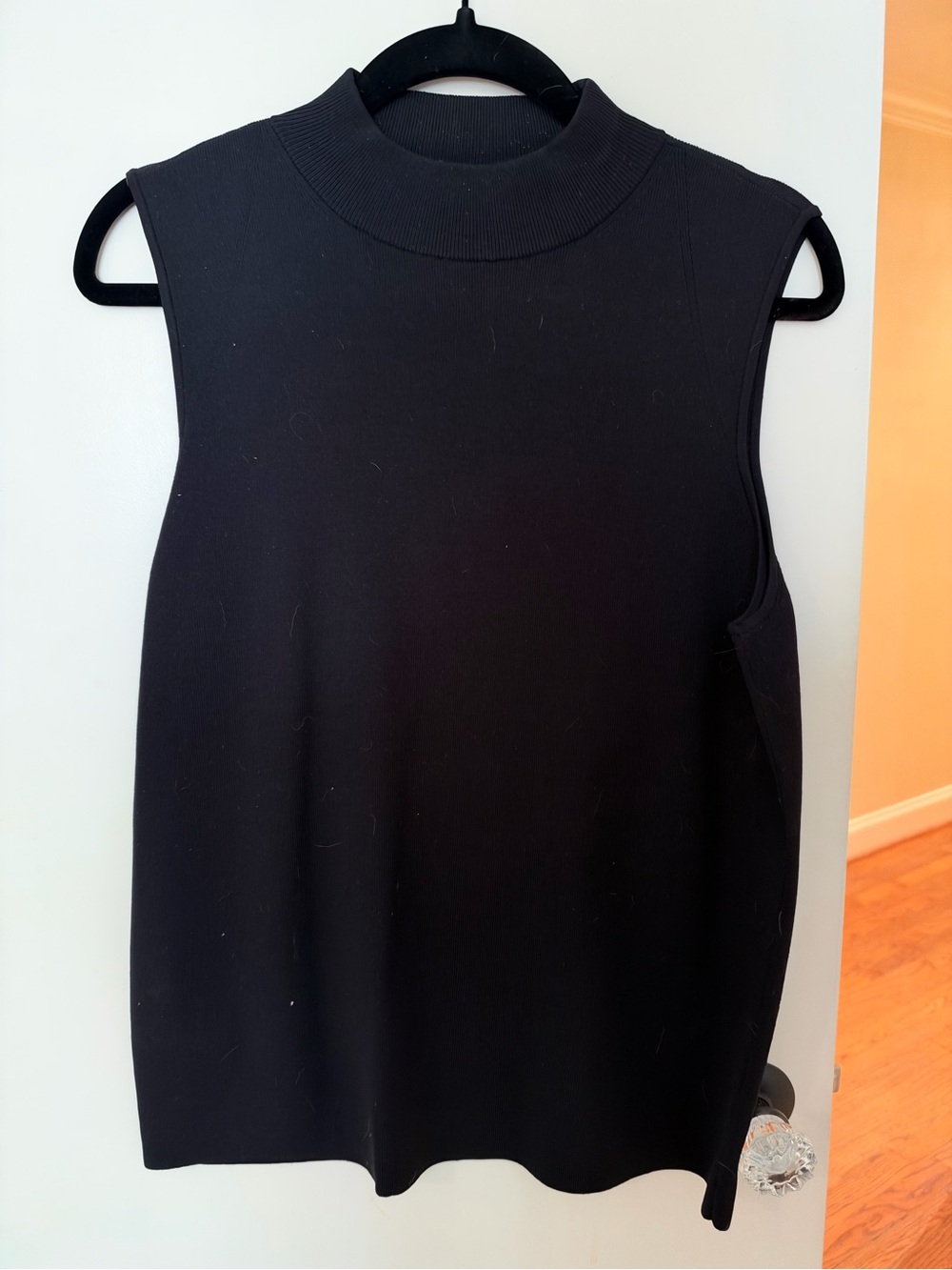 Ann Taylor Black Sleeveless Mock-Neck Knit Tank